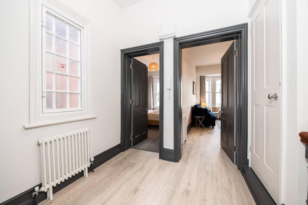 4 Castle Mews